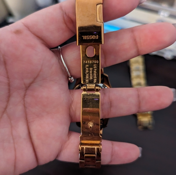 Charming Women's Rose Gold Fossil Watch - Vintage Appeal - Picture 4 of 4